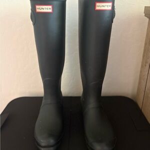 Hunter Tall Matte Black Rain Boots with Red Logo